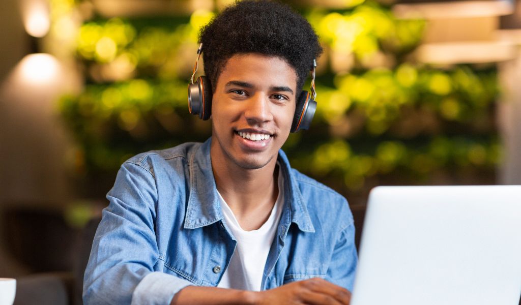 teen on laptop